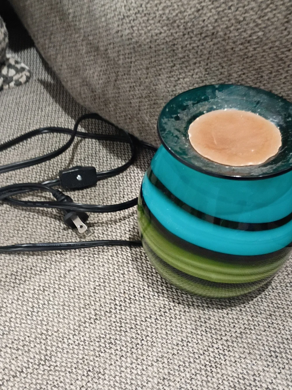 Better Homes And Gardens Wax melter, Glass Blue And Green Electric & Wax Melts